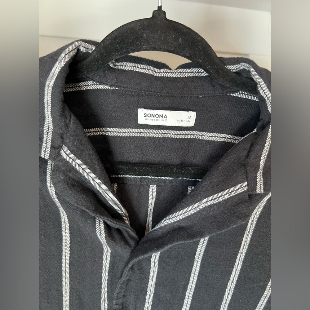 Button Down Top - Picture 2 of 4